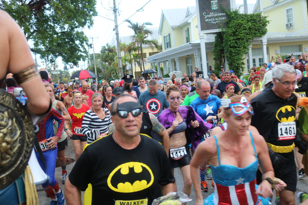 Heroes and Villains 5K 2017 photo - Duval Street, Key West